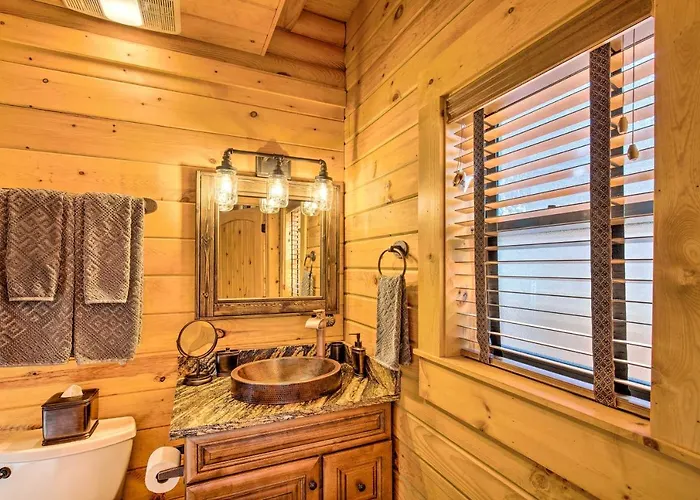 Luxury Mountain W/ Furnished Deck + Views! Holiday home Loma Linda