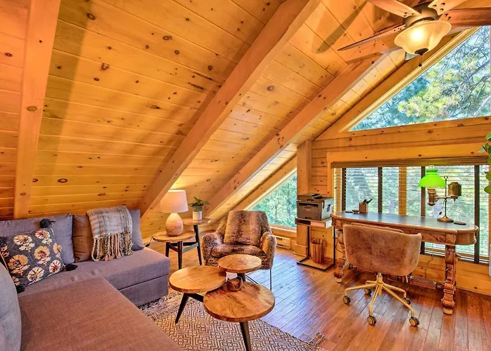 Holiday home Luxury Mountain W/ Furnished Deck + Views! *