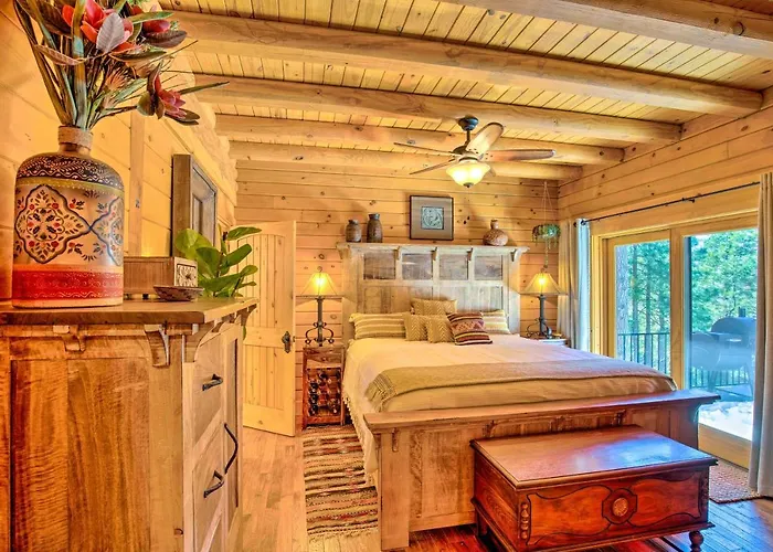 Luxury Mountain W/ Furnished Deck + Views! Holiday home Loma Linda