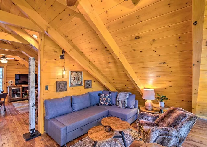 Luxury Mountain W/ Furnished Deck + Views! Holiday home *