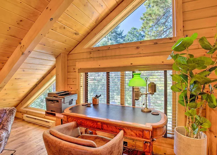 Luxury Mountain W/ Furnished Deck + Views! Holiday home Loma Linda